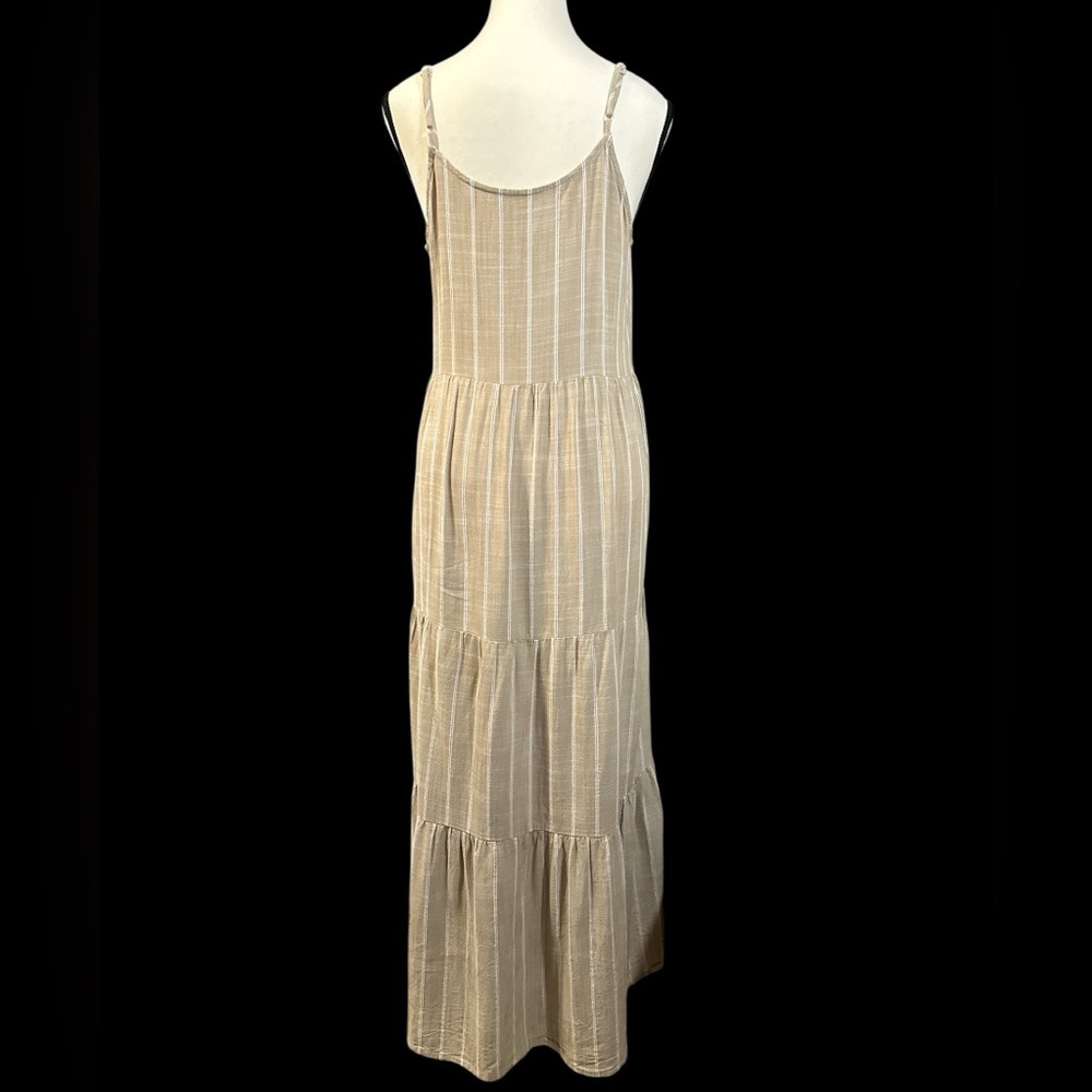Elegant Tan Maxi Dress - Picture 4 of 7